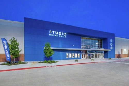 Studio movie grill