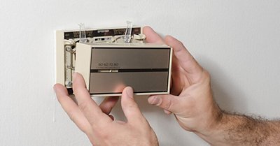 How to Clean an Electromechanical Thermostat