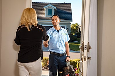 Electrician and Florida homeowner