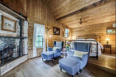 Dilly Dally Cabin