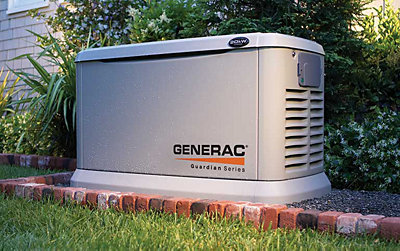 Generac generator in yard, looking really clean and nice.