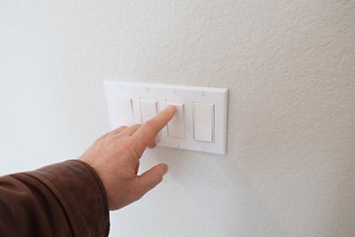 Homeowner trying to turn off a light at the switch but it will not turn off. 