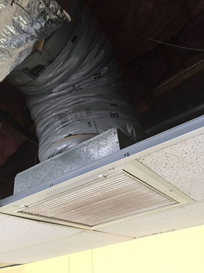 Vent Connection for Ducts in Home