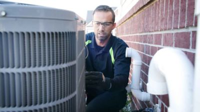 technician heat pump service